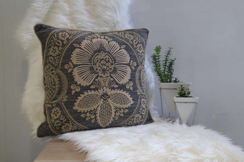 NOVA - Cushion Cover Embroidery Shelle (50 * 50)
